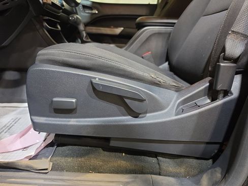 Used 2016 Chevrolet Colorado LT AWD/4WD image 14