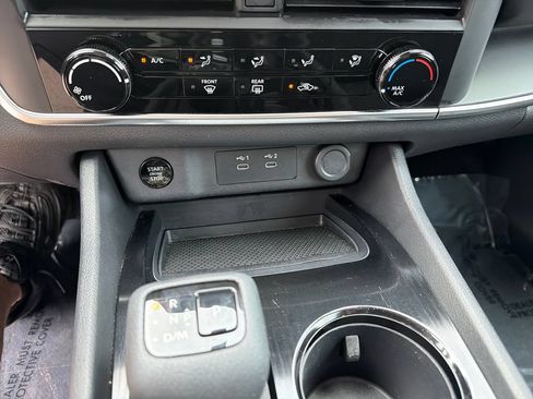 Certified 2024 Nissan Rogue S FWD image 26