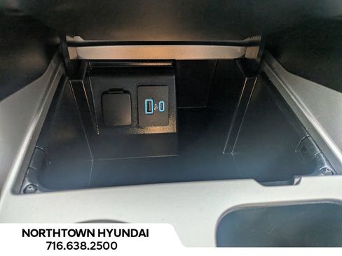 Used 2023 Ford Explorer XLT w/ Equipment Group 202A AWD/4WD image 17