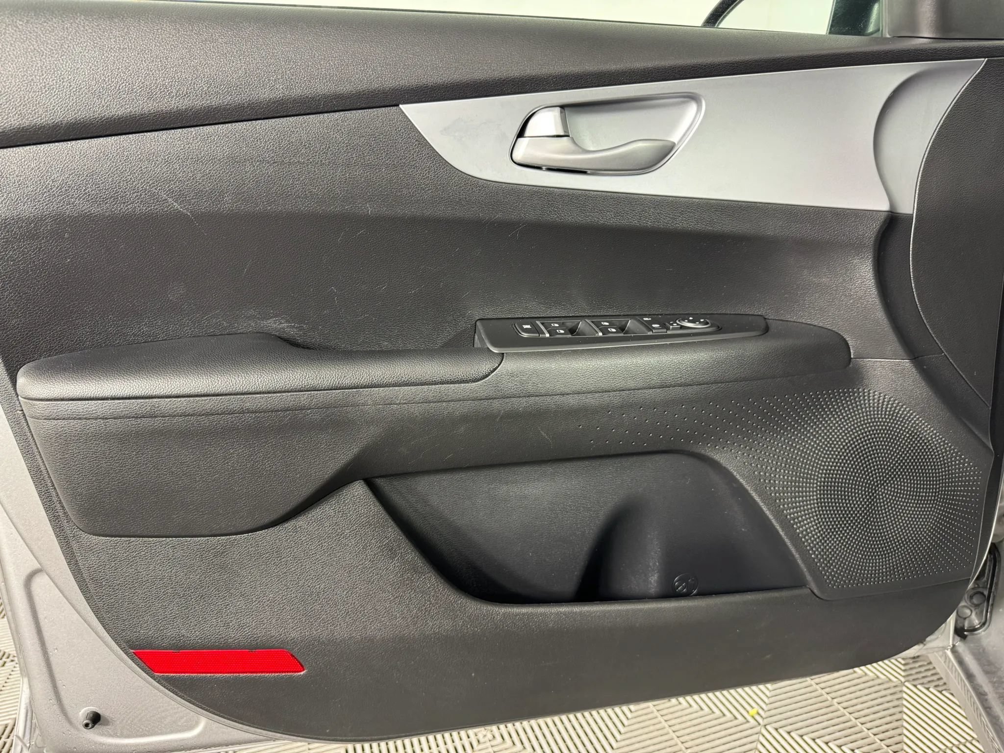 Used 2023 Kia Forte LXS FWD image 34