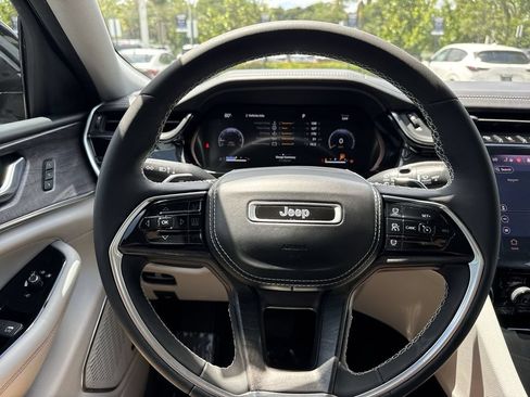 Used 2023 Jeep Grand Cherokee L Overland RWD image 48