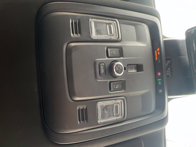 Used 2025 GMC Yukon XL Denali AWD/4WD image 20