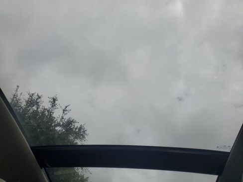 Used 2023 INFINITI QX50 Sensory image 36