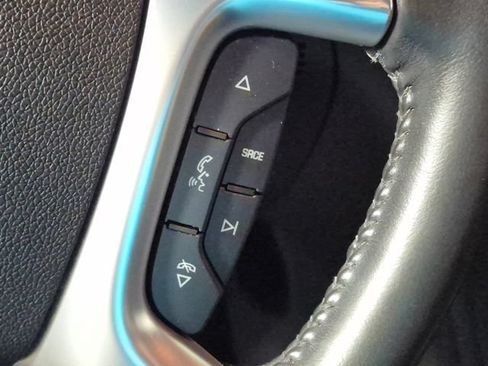 Used 2017 Chevrolet Traverse LT w/ Style and Technology Package FWD image 13
