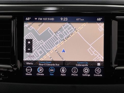 Used 2020 Chrysler Pacifica Touring-L w/ Advanced Safetytec Group image 10