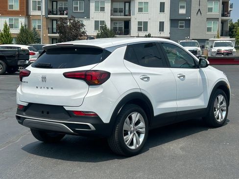 Used 2024 Buick Encore GX Preferred FWD image 4