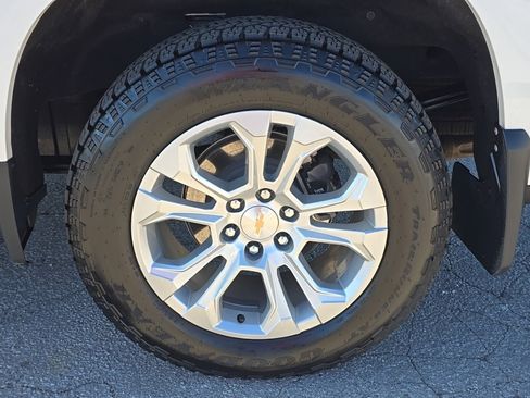 Certified 2025 Chevrolet Silverado 1500 LTZ w/ LTZ Premium Package image 11