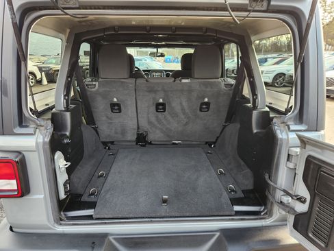 Used 2021 Jeep Wrangler Unlimited Sport image 18