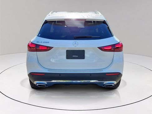Certified 2025 Mercedes-Benz GLA 250 image 5