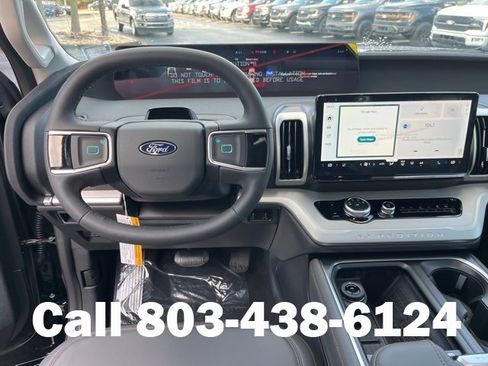 New 2025 Ford Expedition Active image 17