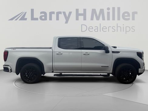 Used 2023 GMC Sierra 1500 Elevation w/ X31 Off-Road Package AWD/4WD image 6