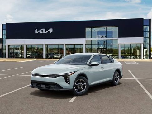 New 2026 Kia K4 FWD image 1
