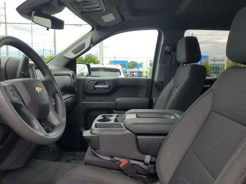 Used 2022 Chevrolet Silverado 1500 Custom w/ LPO, Dark Essentials Package AWD/4WD image 18