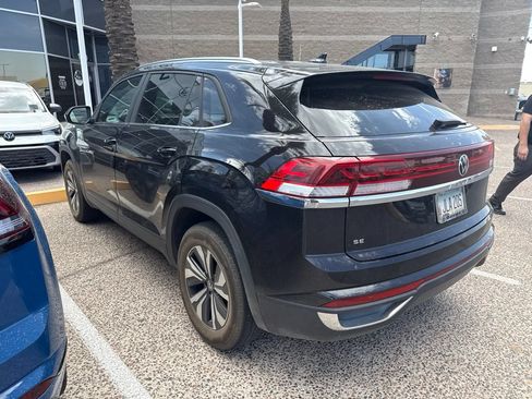 Used 2024 Volkswagen Atlas Cross Sport SE FWD image 7
