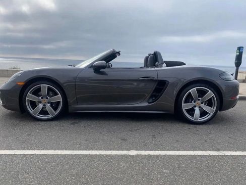 Used 2022 Porsche 718 Boxster RWD image 14