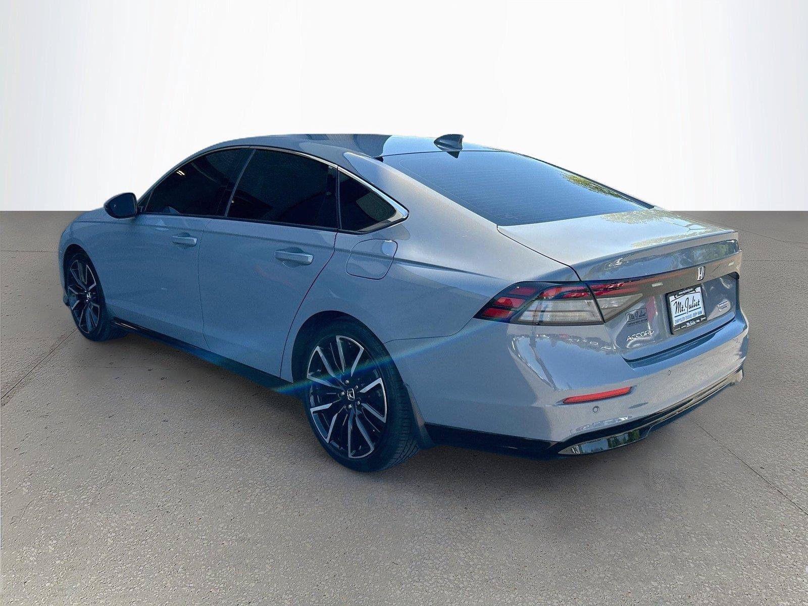 Used 2024 Honda Accord Touring image 6