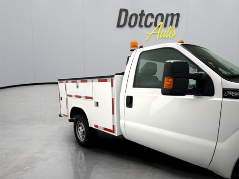 Used 2013 Ford F250 XL w/ PWR Equipment Group image 10