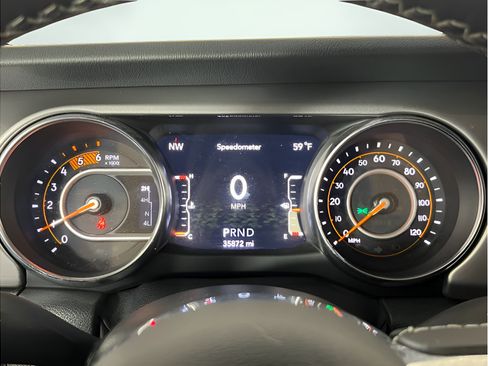 Used 2021 Jeep Wrangler Unlimited Sahara AWD/4WD image 18
