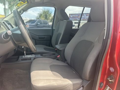 Used 2015 Nissan Xterra X image 7