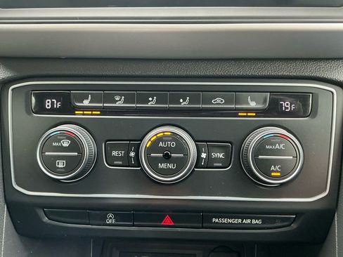 Used 2021 Volkswagen Atlas SE w/ Towing Package image 17