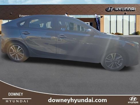 Used 2024 Kia Forte LXS FWD image 6