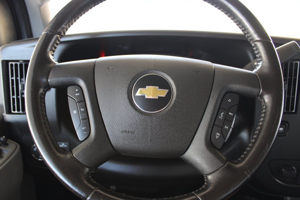 Used 2022 Chevrolet Express 3500 w/ Power Convenience Package RWD image 32