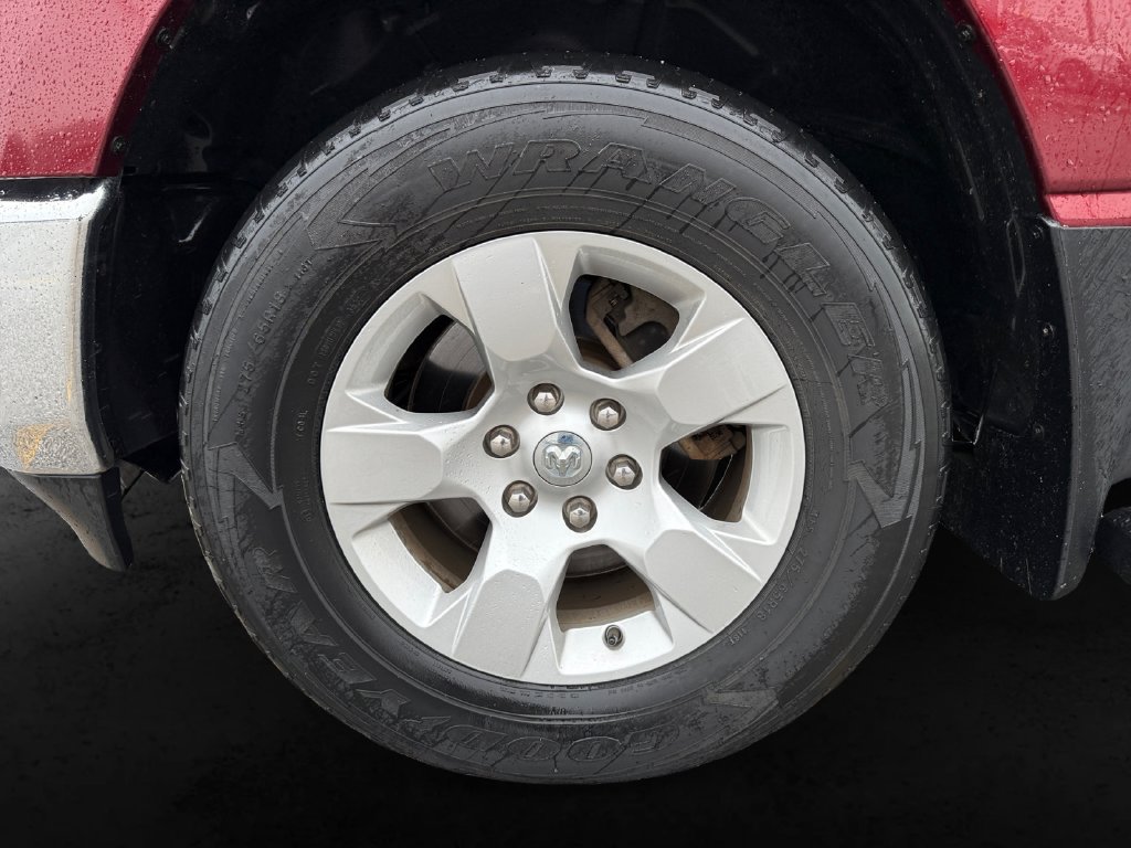 Used 2019 RAM 1500 Big Horn AWD/4WD image 11