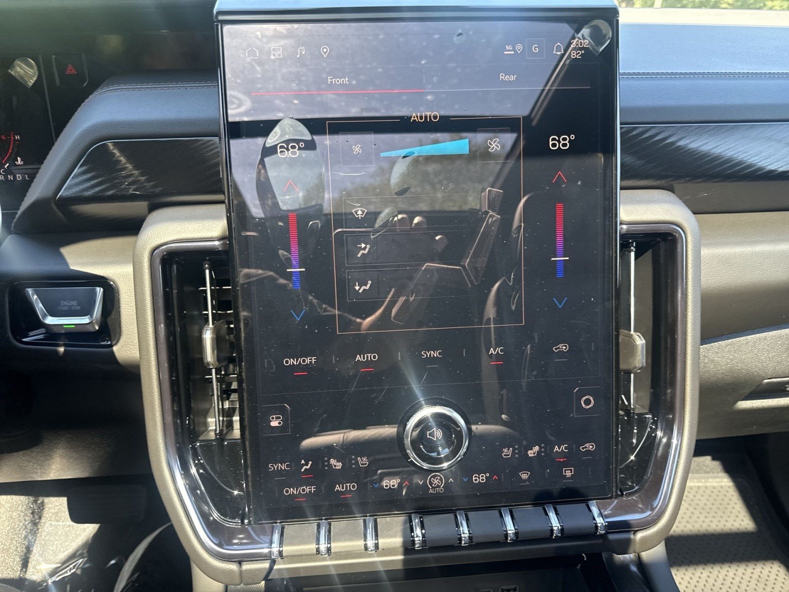 New 2026 GMC Yukon AT4 w/ AT4 Premium Plus Package AWD/4WD image 15
