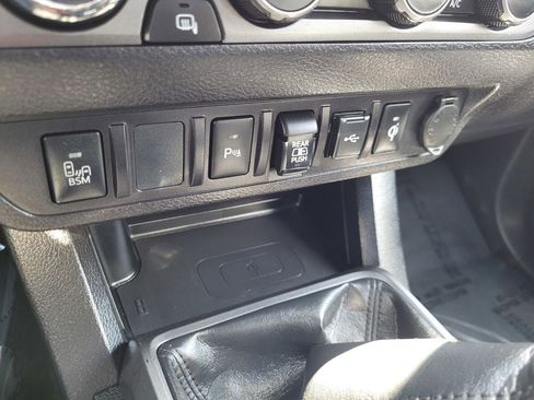 Used 2021 Toyota Tacoma TRD Off-Road w/ TRD Premium Off Road Package AWD/4WD image 14
