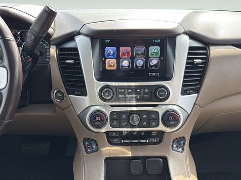 Used 2019 GMC Yukon XL SLT w/ Open Road Package AWD/4WD image 16