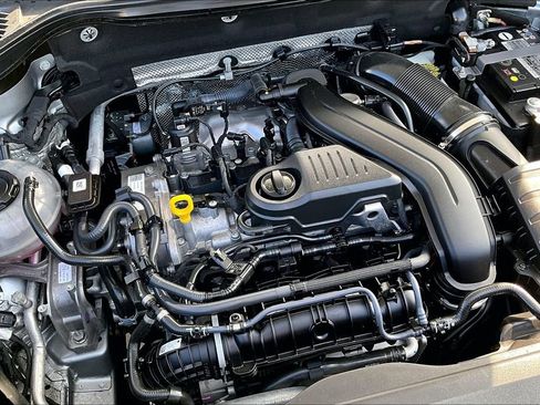 Used 2022 Volkswagen Taos SE image 43