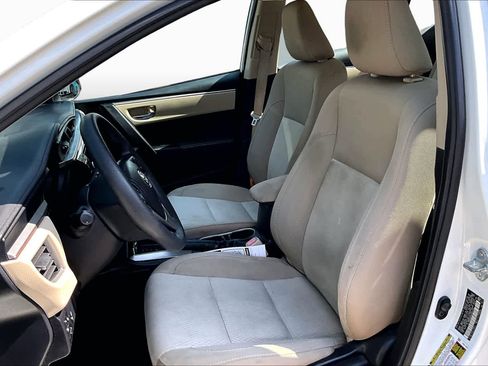 Used 2016 Toyota Corolla LE FWD image 8