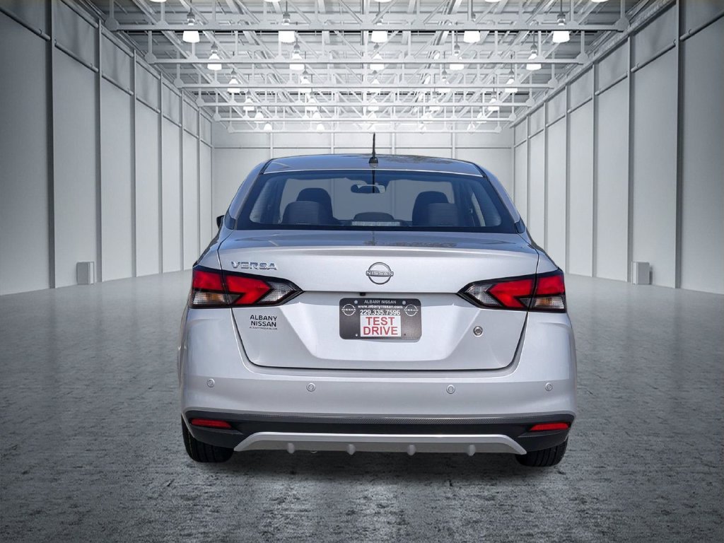Used 2025 Nissan Versa S FWD image 9