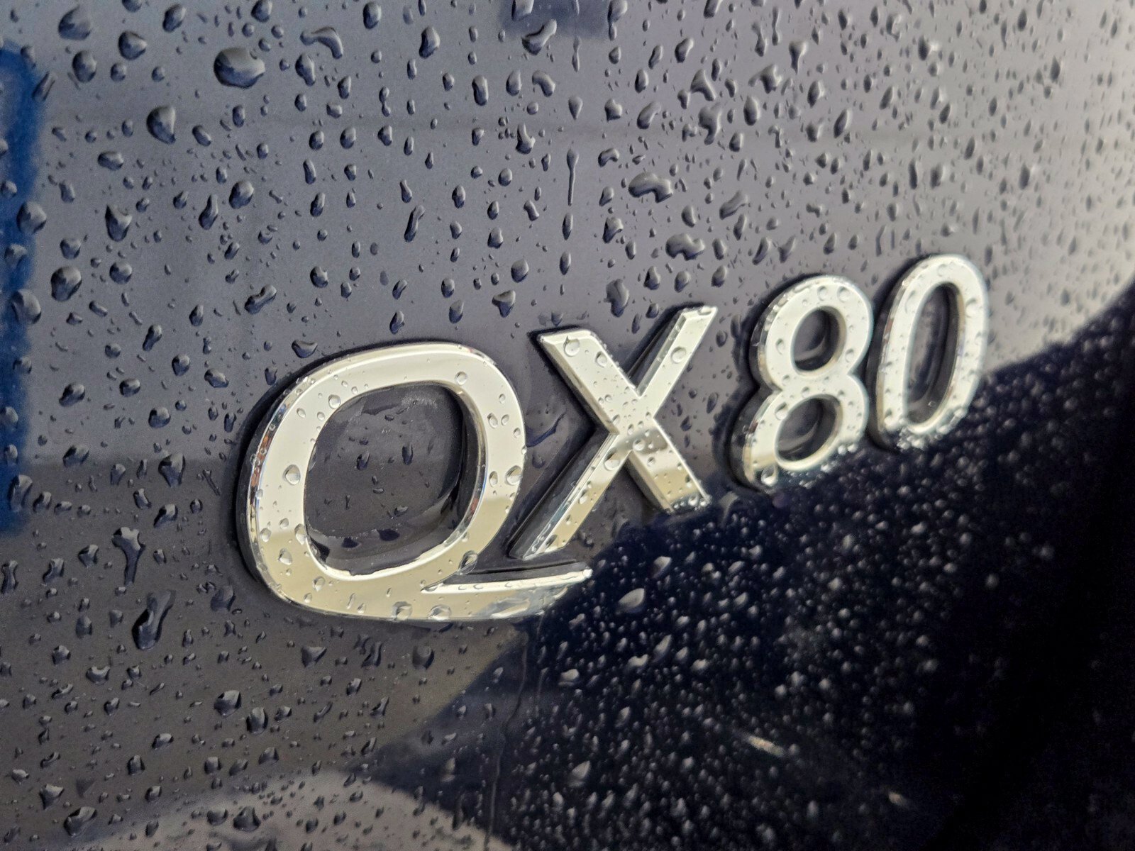 Used 2024 INFINITI QX80 Luxe AWD/4WD image 5