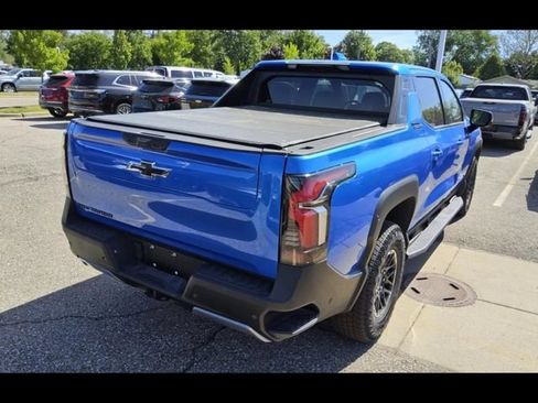 Used 2026 Chevrolet Silverado EV Trail Boss AWD/4WD image 2