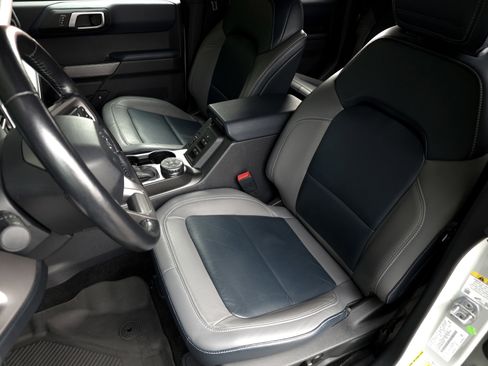 Used 2021 Ford Bronco First Edition image 10