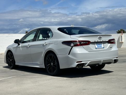 Used 2023 Toyota Camry XSE FWD image 4