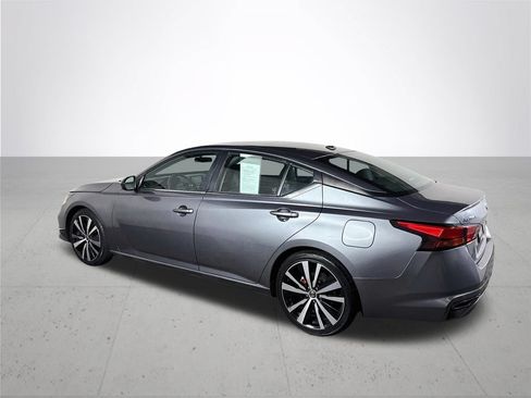 Used 2020 Nissan Altima 2.5 SR FWD image 8