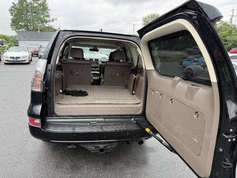 Used 2017 Lexus GX 460 Luxury w/ Preferred Accessory Package AWD/4WD image 13