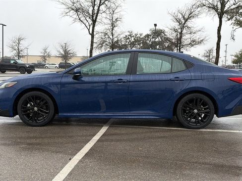 Certified 2025 Toyota Camry SE image 2