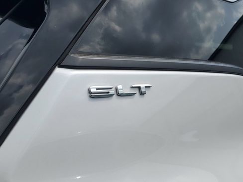 Used 2023 GMC Terrain SLT w/ LPO, Floor Liner Package AWD/4WD image 8