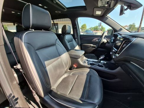 Certified 2023 Chevrolet Traverse Premier FWD image 31