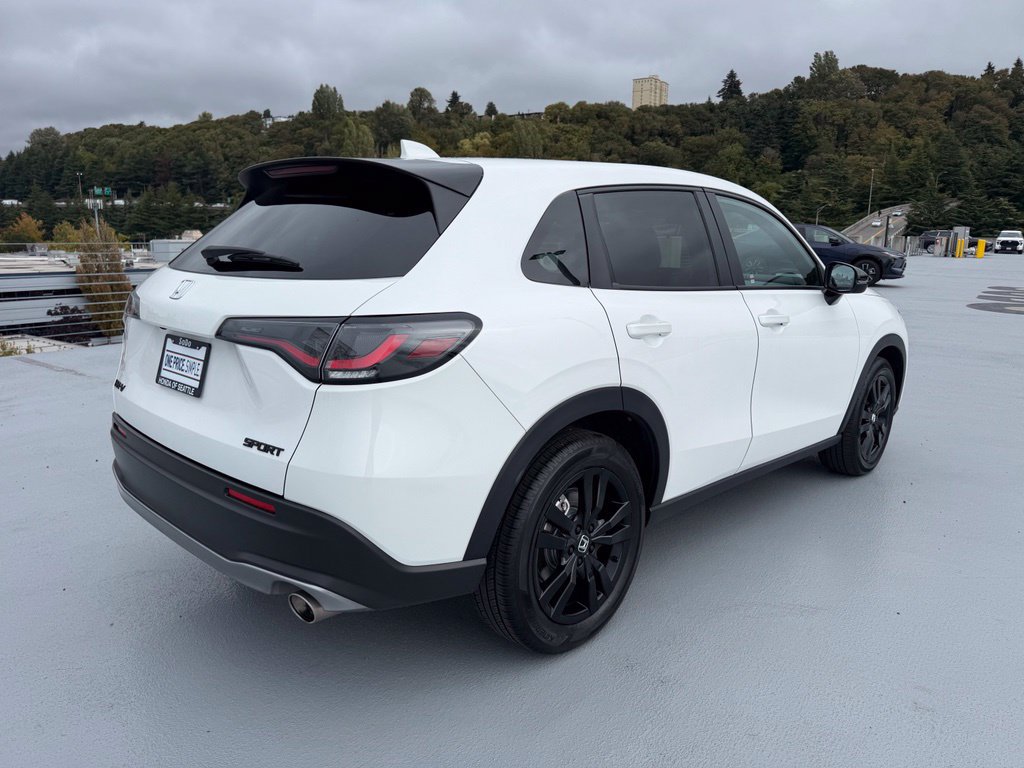 Certified 2026 Honda HR-V Sport image 7