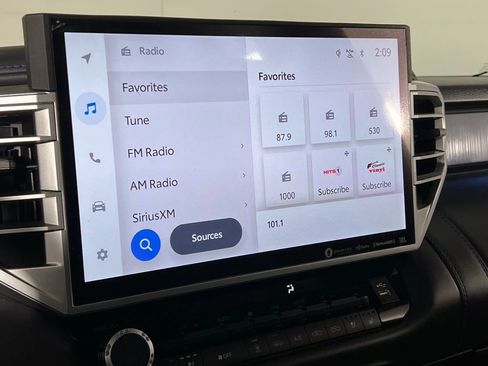 Used 2024 Toyota Tundra Platinum image 18