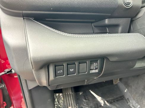 Used 2023 Subaru Ascent Limited image 21