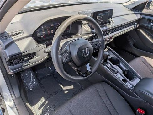 Used 2025 Honda Accord SE image 10