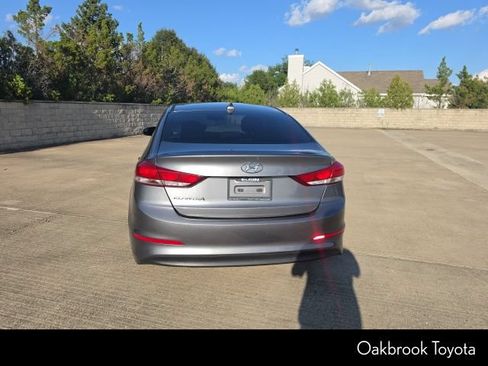 Used 2018 Hyundai Elantra SEL FWD image 4