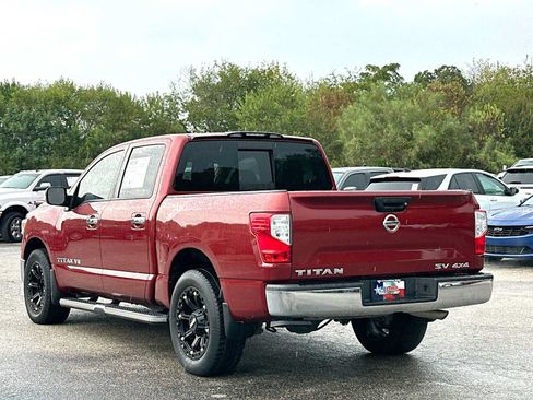 Used 2018 Nissan Titan SV AWD/4WD image 13