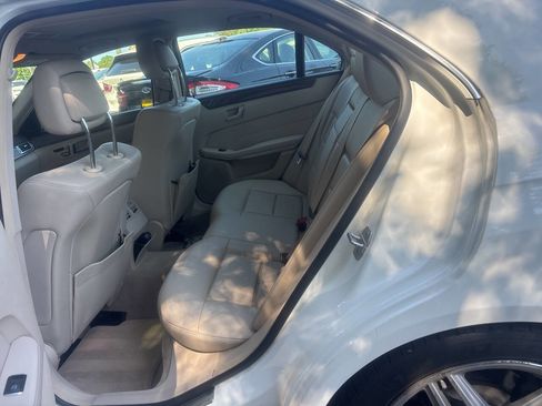 Used 2014 Mercedes-Benz E 350 4MATIC Sedan image 13