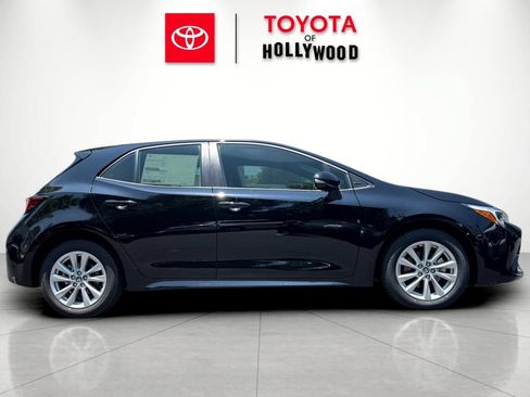 New 2026 Toyota Corolla SE FWD image 3